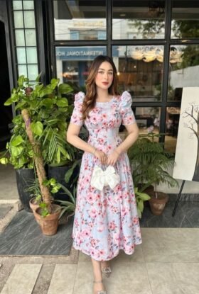 Anlini – VIP Model in Mumbai